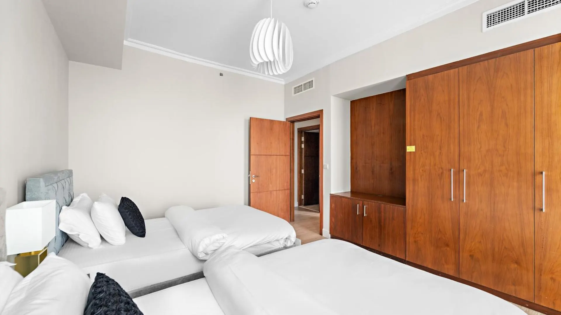 First Class 3Br With Full Burj Khalifa And Fountain View Dubai Daire